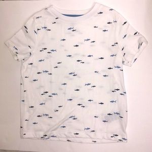 Old Navy Shark Tee Size 5 Boys